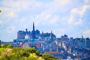 Best view in the heart of Edinburgh: Castle to Sea